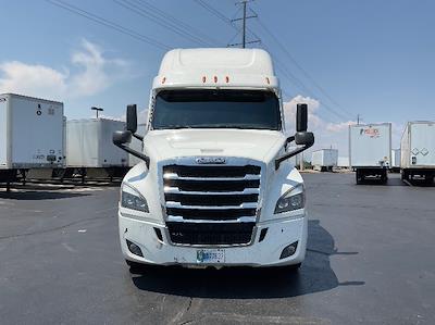 Used 2021 Freightliner Cascadia Detroit DD15AT Semi Truck with Sleeper Cab for sale #381515 - photo 2