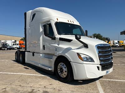 Used 2021 Freightliner Cascadia Detroit DD15AT Semi Truck with Sleeper Cab for sale #382161 - photo 1