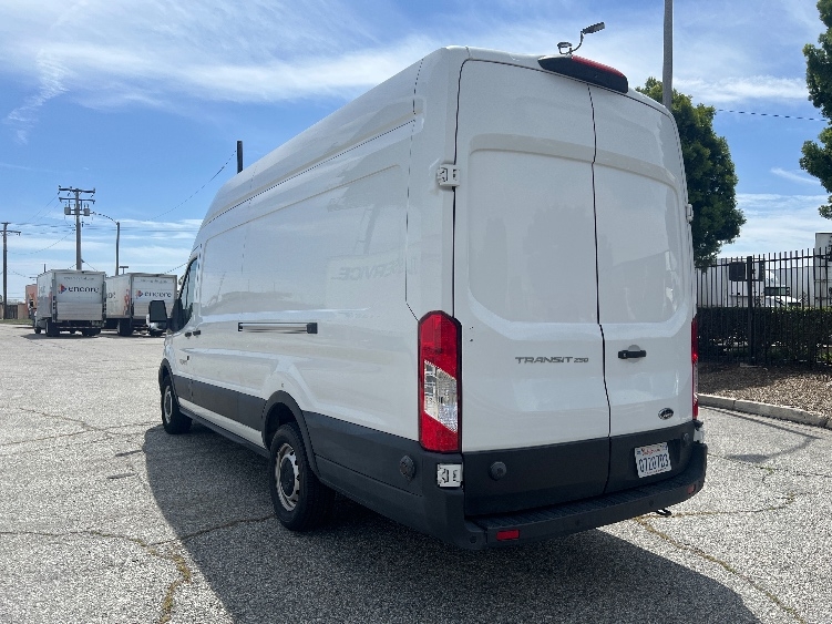 Used 2020 Ford Transit 250 - photo 7
