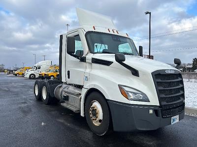 Used 2021 Freightliner Cascadia Detroit DD13 Semi Truck for sale #382780 - photo 1
