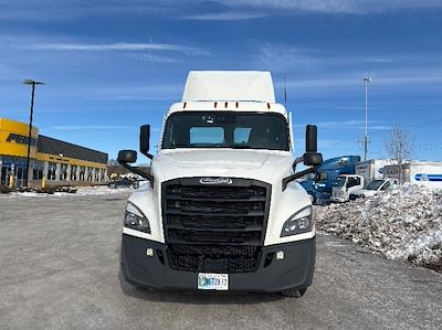 Used 2021 Freightliner Cascadia Detroit DD13 Semi Truck for sale #382781 - photo 2