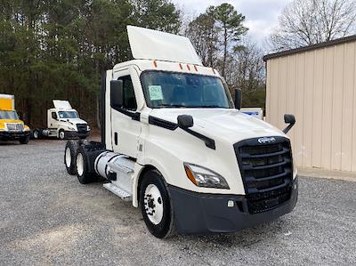 Used 2021 Freightliner Cascadia - photo 1