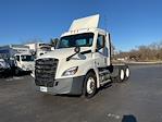 Used 2021 Freightliner Cascadia Detroit DD13 Semi Truck for sale #382811 - photo 3