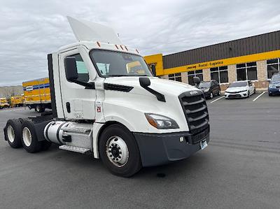 Used 2021 Freightliner Cascadia Detroit DD13 Semi Truck for sale #382870 - photo 1