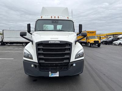 Used 2021 Freightliner Cascadia Detroit DD13 Semi Truck for sale #382870 - photo 2