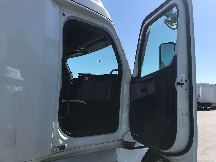 Used 2021 Freightliner Cascadia - photo 15