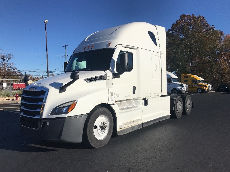 Used 2021 Freightliner Cascadia - photo 5
