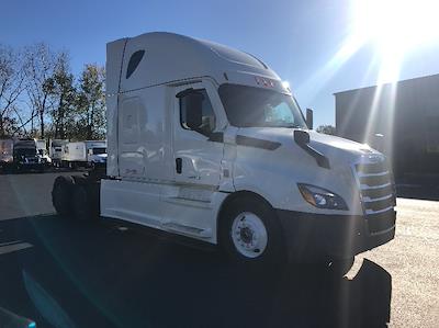 Used 2021 Freightliner Cascadia Detroit DD15AT Semi Truck with Sleeper Cab for sale #383206 - photo 1