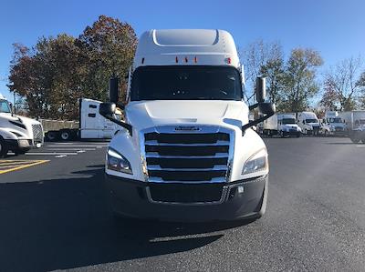 Used 2021 Freightliner Cascadia Detroit DD15AT Semi Truck with Sleeper Cab for sale #383206 - photo 2