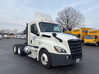 Used 2021 Freightliner Cascadia - photo 1