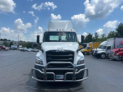 Used 2021 Freightliner Cascadia Detroit DD13 Semi Truck for sale #384125 - photo 2