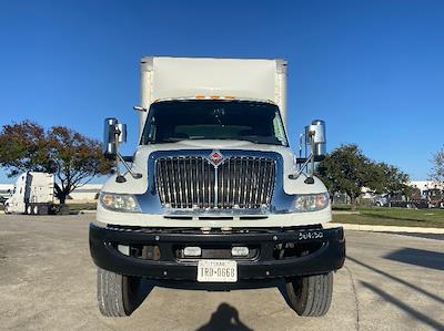Used 2022 International MV Box Truck with Liftgate for sale #384150 - photo 2