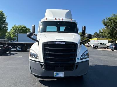 Used 2021 Freightliner Cascadia Detroit DD15AT Semi Truck for sale #384402 - photo 2
