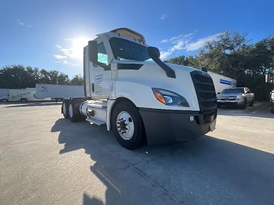 Used 2021 Freightliner Cascadia Detroit DD15AT Semi Truck for sale #384467 - photo 1