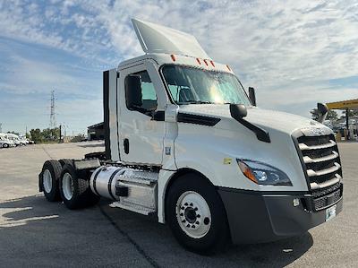 Used 2021 Freightliner Cascadia Detroit DD15AT Semi Truck for sale #384653 - photo 1