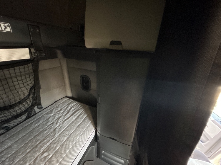 Used 2022 Freightliner Cascadia - photo 19