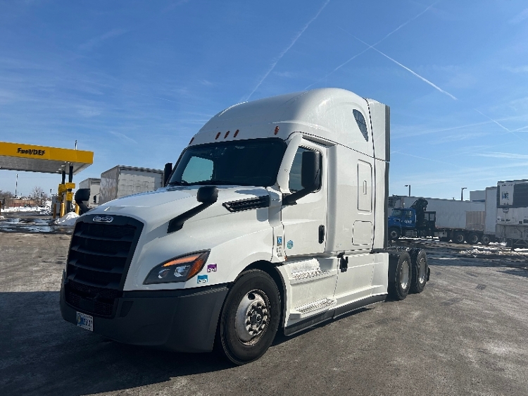 Used 2022 Freightliner Cascadia - photo 5