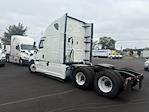 Used 2022 Freightliner Cascadia Detroit DD15AT Semi Truck with Sleeper Cab for sale #384908 - photo 5