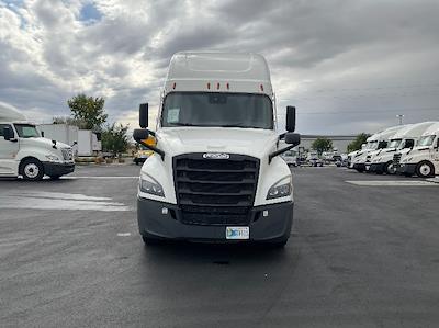 Used 2022 Freightliner Cascadia Detroit DD15AT Semi Truck with Sleeper Cab for sale #384933 - photo 2