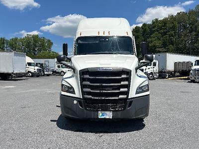 Used 2022 Freightliner Cascadia Detroit DD15AT Semi Truck with Sleeper Cab for sale #384936 - photo 2