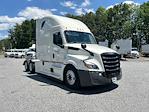 Used 2022 Freightliner Cascadia Detroit DD15AT Semi Truck with Sleeper Cab for sale #384936 - photo 1