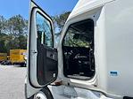 Used 2022 Freightliner Cascadia Detroit DD15AT Semi Truck with Sleeper Cab for sale #384936 - photo 9