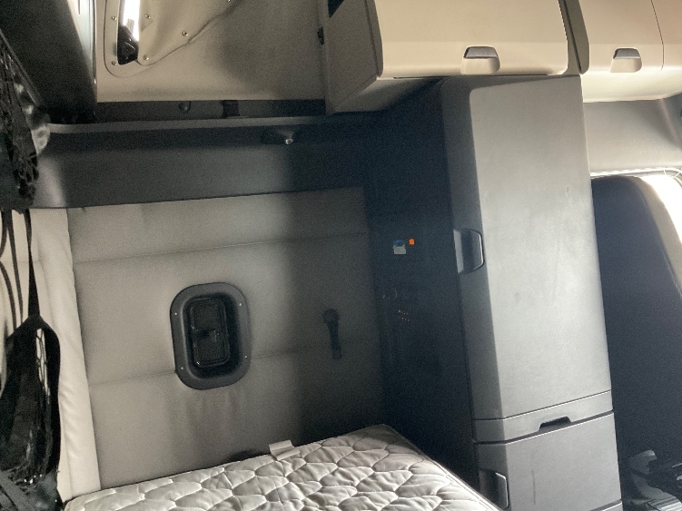 Used 2022 Freightliner Cascadia - photo 21