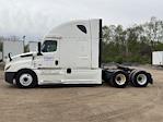 Used 2022 Freightliner Cascadia Detroit DD15AT Semi Truck with Sleeper Cab for sale #384942 - photo 4