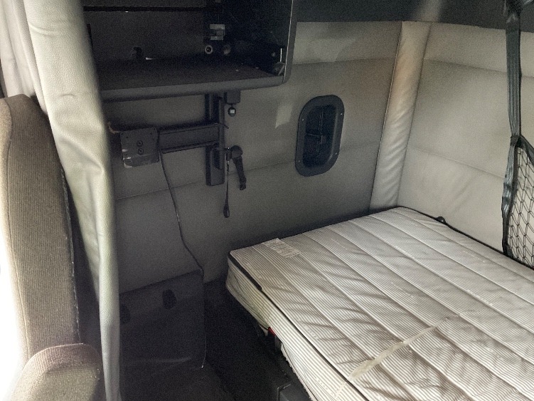 Used 2022 Freightliner Cascadia - photo 20