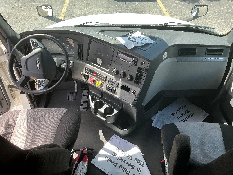 Used 2022 Freightliner Cascadia - photo 14
