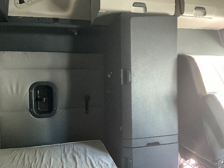 Used 2022 Freightliner Cascadia - photo 20