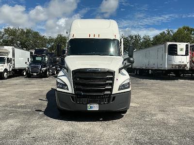 Used 2022 Freightliner Cascadia Detroit DD15AT Semi Truck with Sleeper Cab for sale #384955 - photo 2
