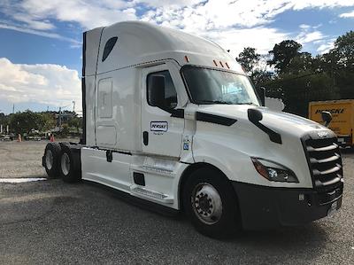 Used 2022 Freightliner Cascadia Detroit DD15AT Semi Truck with Sleeper Cab for sale #384962 - photo 1