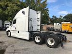 Used 2022 Freightliner Cascadia Detroit DD15AT Semi Truck with Sleeper Cab for sale #384962 - photo 5