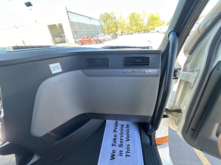 Used 2022 Freightliner Cascadia - photo 16