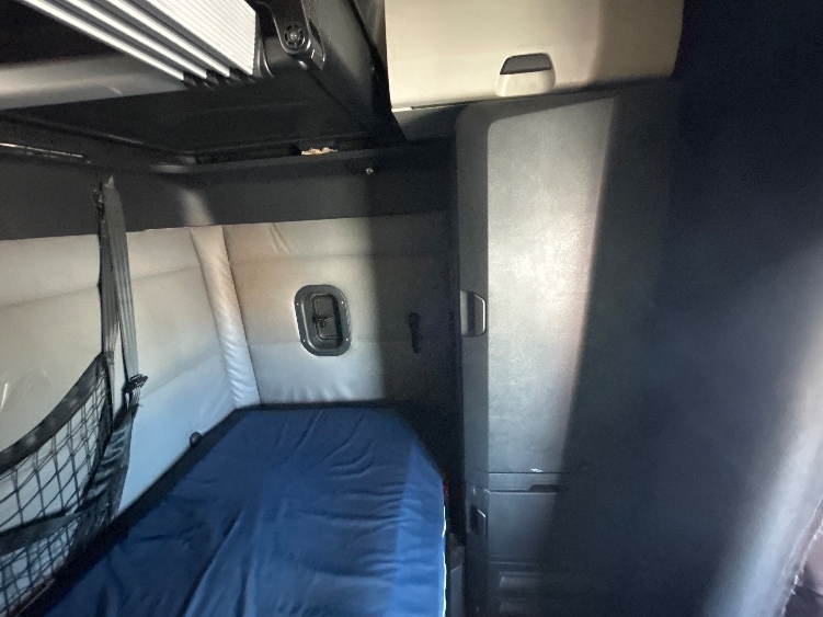 Used 2022 Freightliner Cascadia - photo 20