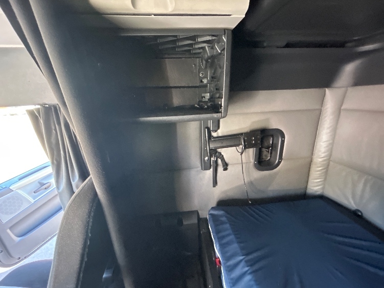 Used 2022 Freightliner Cascadia - photo 21