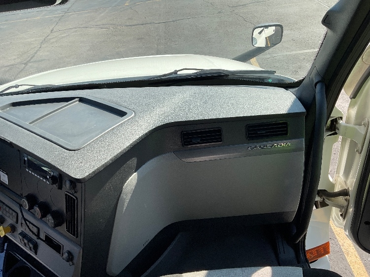 Used 2022 Freightliner Cascadia - photo 16