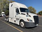 Used 2022 Freightliner Cascadia Detroit DD15AT Semi Truck with Sleeper Cab for sale #384986 - photo 1