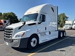 Used 2022 Freightliner Cascadia Detroit DD15AT Semi Truck with Sleeper Cab for sale #384986 - photo 3