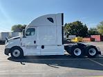 Used 2022 Freightliner Cascadia Detroit DD15AT Semi Truck with Sleeper Cab for sale #384986 - photo 4