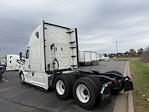 Used 2022 Freightliner Cascadia Detroit DD15AT Semi Truck with Sleeper Cab for sale #385003 - photo 5