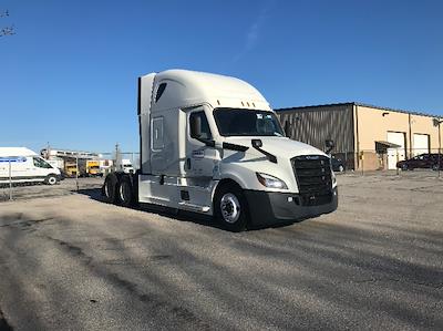Used 2022 Freightliner Cascadia Detroit DD15AT Semi Truck with Sleeper Cab for sale #385015 - photo 1
