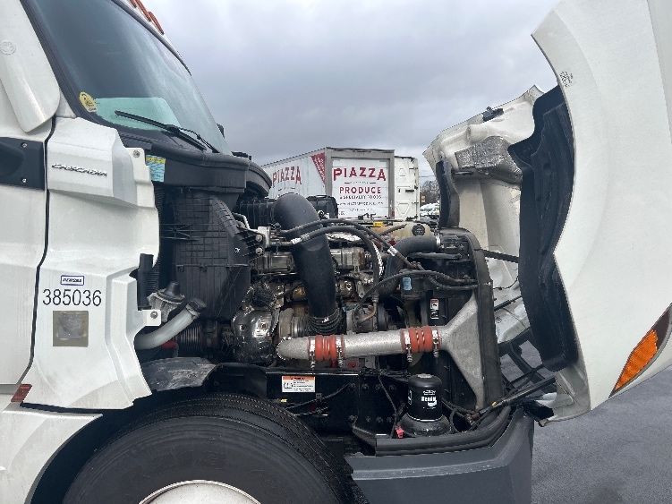 Used 2022 Freightliner Cascadia - photo 22