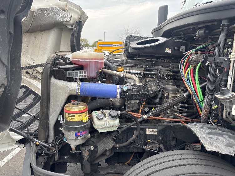 Used 2022 Freightliner Cascadia - photo 23