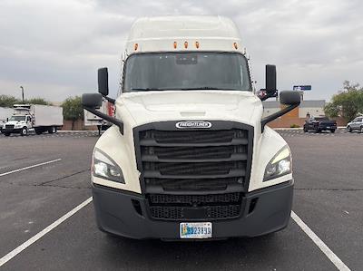Used 2022 Freightliner Cascadia Detroit DD15AT Semi Truck with Sleeper Cab for sale #385044 - photo 2