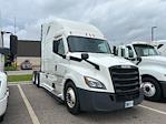 Used 2022 Freightliner Cascadia Detroit DD15AT Semi Truck with Sleeper Cab for sale #385082 - photo 1