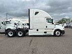 Used 2022 Freightliner Cascadia Detroit DD15AT Semi Truck with Sleeper Cab for sale #385082 - photo 8