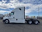 Used 2022 Freightliner Cascadia Detroit DD15AT Semi Truck with Sleeper Cab for sale #385085 - photo 4