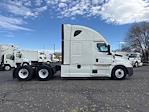 Used 2022 Freightliner Cascadia Detroit DD15AT Semi Truck with Sleeper Cab for sale #385085 - photo 8